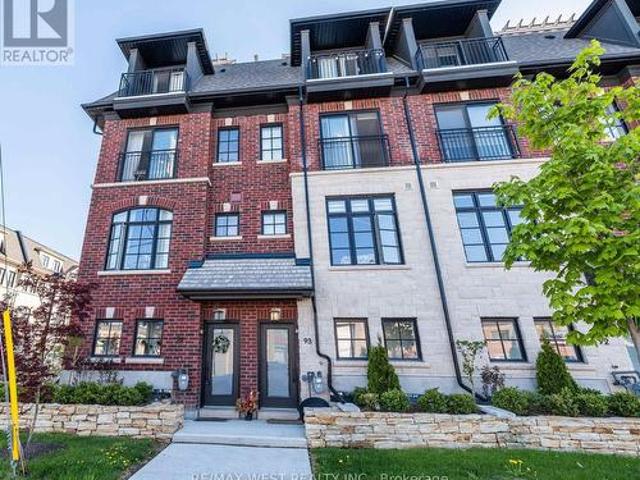 Townhouse for sale in Mississauga, Ontario