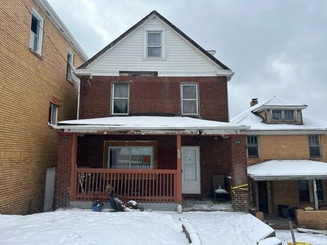 House for sale in Aliquippa