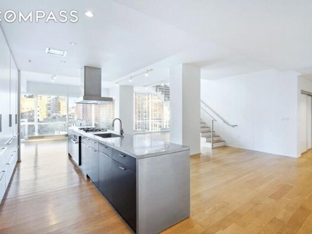 Condo for sale in Arverne, New York