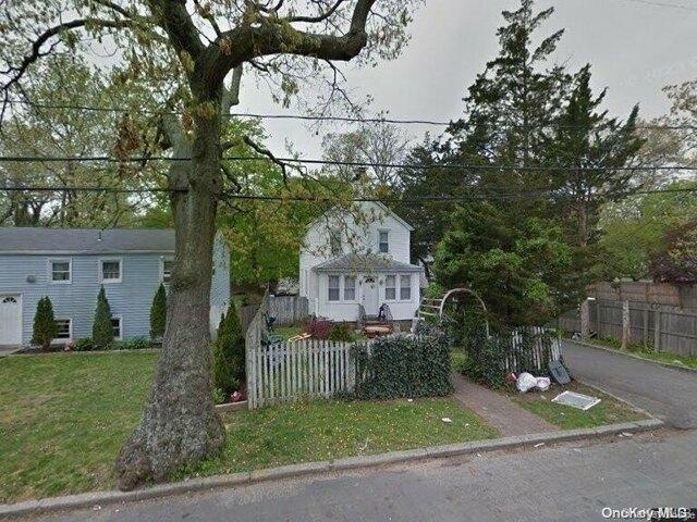 House for sale in Huntington, New York