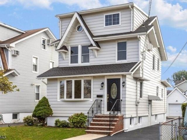 House for sale in Lyndhurst, New Jersey
