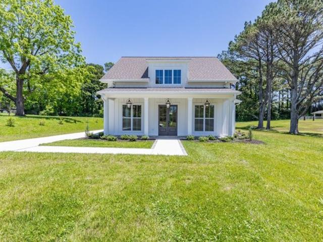 House for sale in Loretto