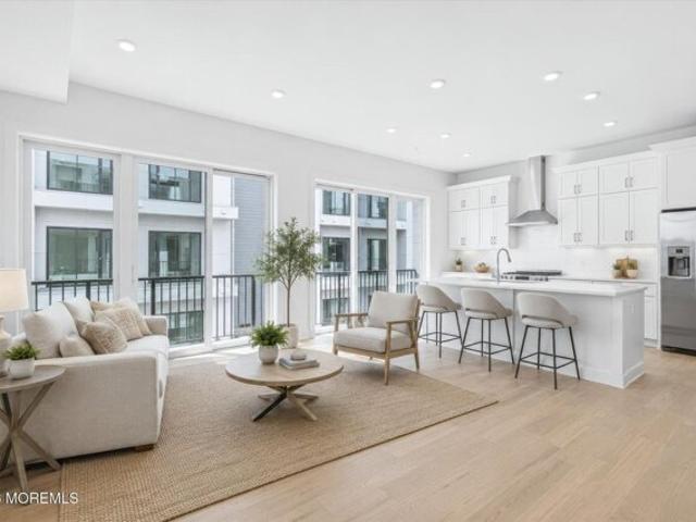 Condo for sale in Monmouth, New Jersey
