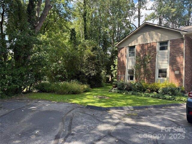 Condo for sale in Hendersonville, North Carolina