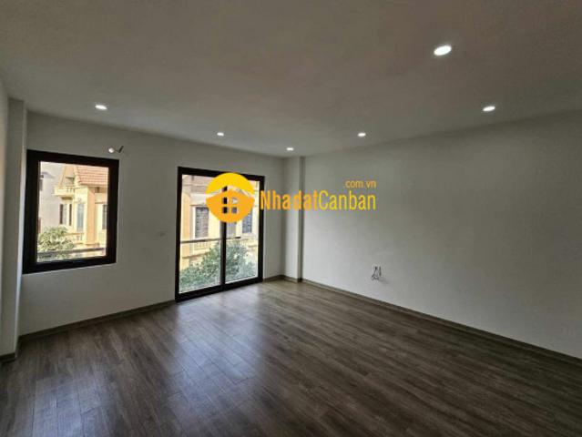 Nhà mặt phố bán