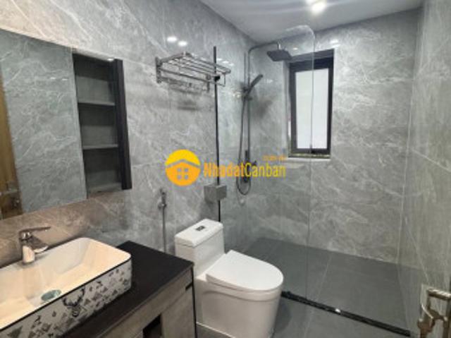Nhà mặt phố bán