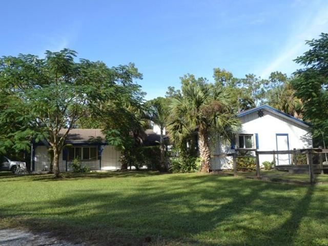 House for sale in Loxahatchee, Florida