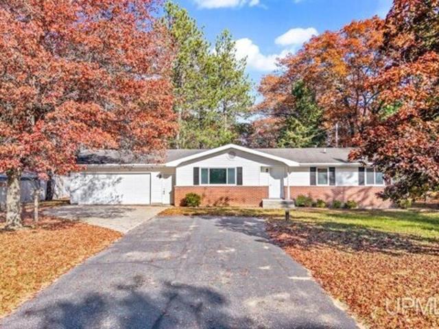 House for sale in Rapid River, Michigan