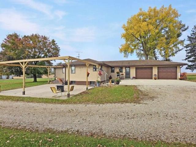 House for sale in Aplington, Iowa