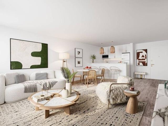 Condo for sale in Astoria