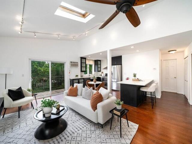 Condo for sale in Hudson, New Jersey