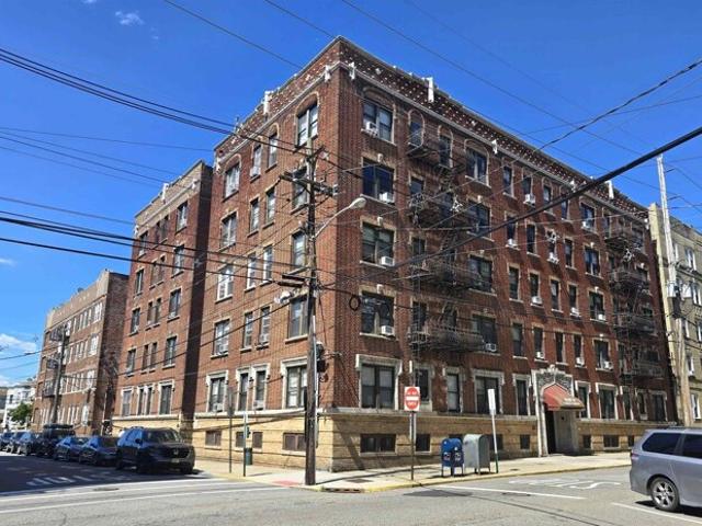 Condo for sale in Hudson, New Jersey