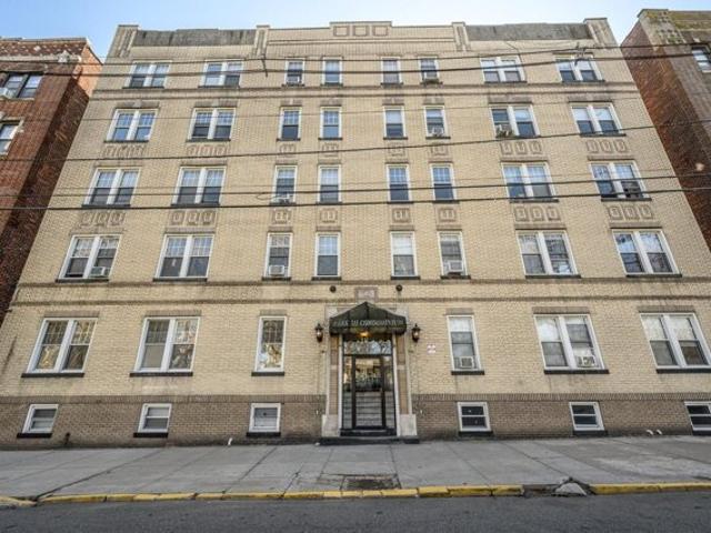 Condo for sale in Hudson, New Jersey