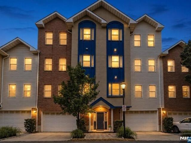 Condo for sale in Hudson, New Jersey