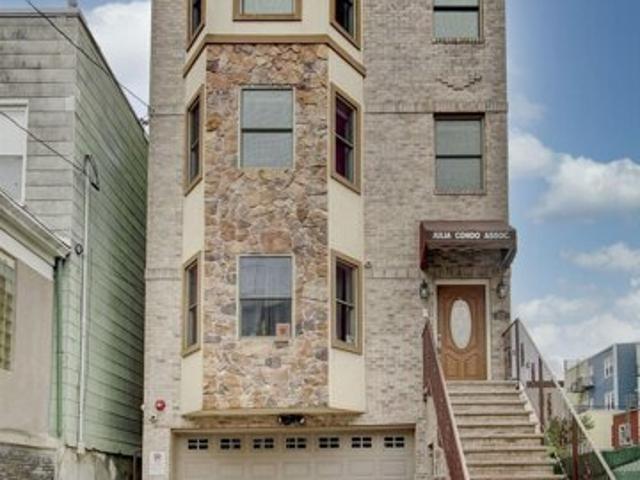 Condo for sale in Union City