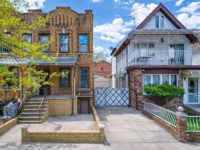 House for sale in Arverne, New York