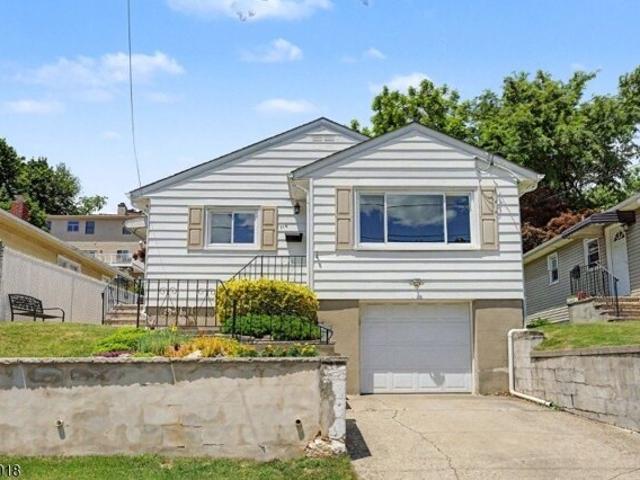 House for sale in Carlstadt, New Jersey