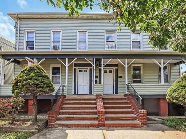 House for sale in Queens, Arverne