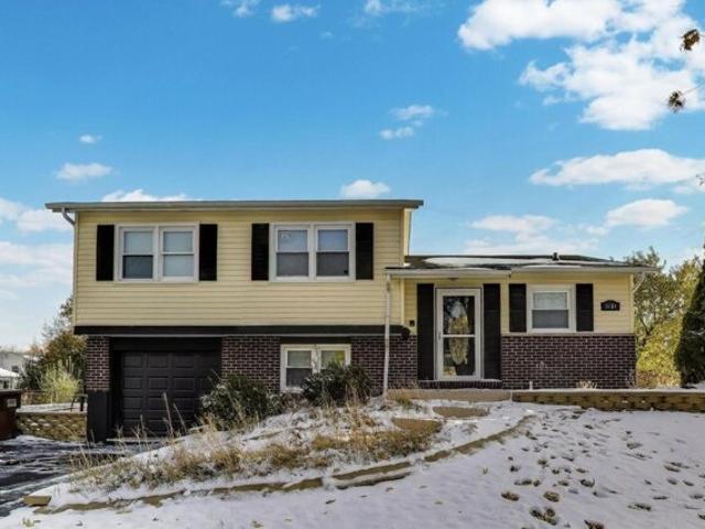 House for sale in Country Club Hills, Illinois