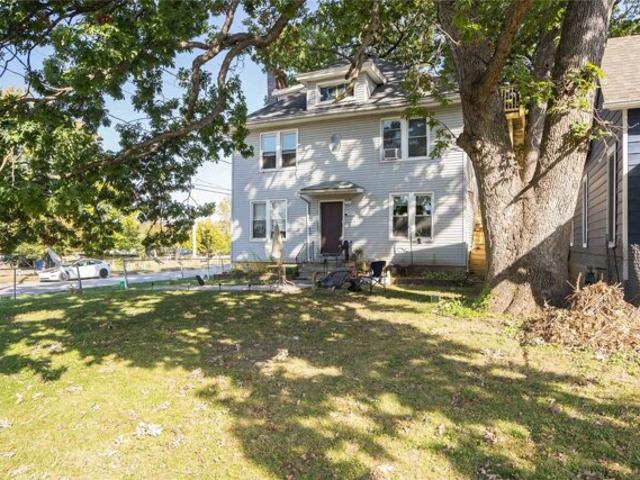 Apartment for sale in Des Moines