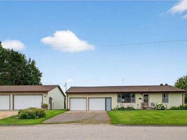 House for sale in Wabasha
