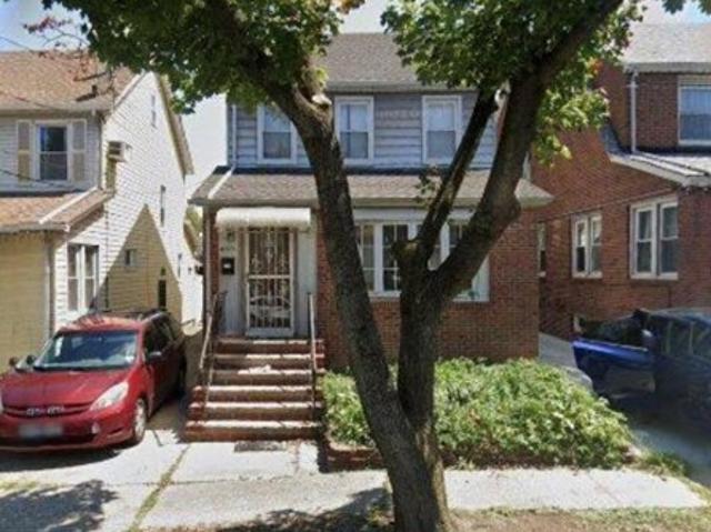 House for sale in Queens, Arverne