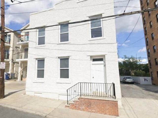 House for sale in Hudson, New Jersey