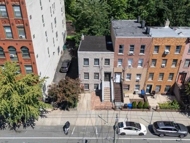 House for sale in Hamilton Park, Jersey City