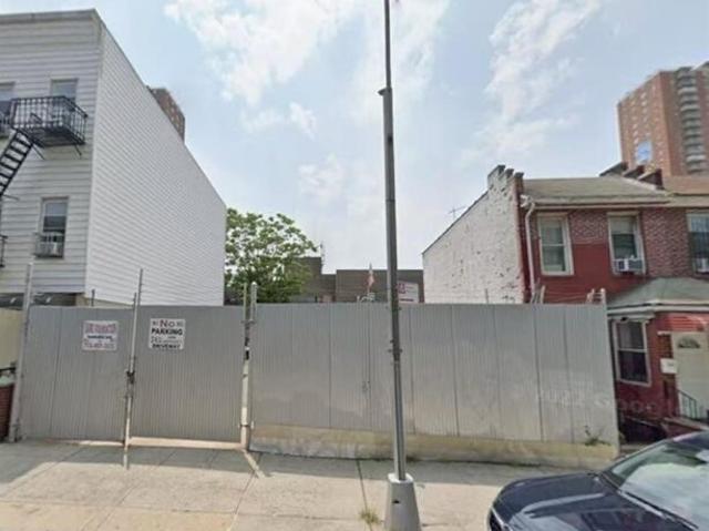 Land for sale in Arverne, New York