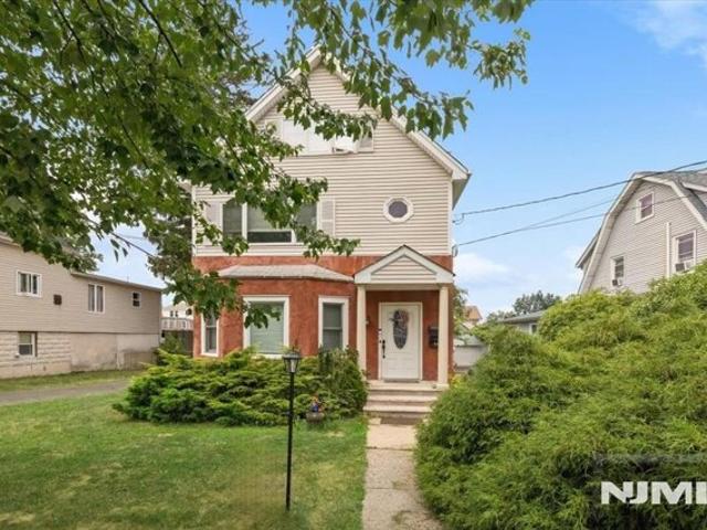 House for sale in Lyndhurst, Bergen County