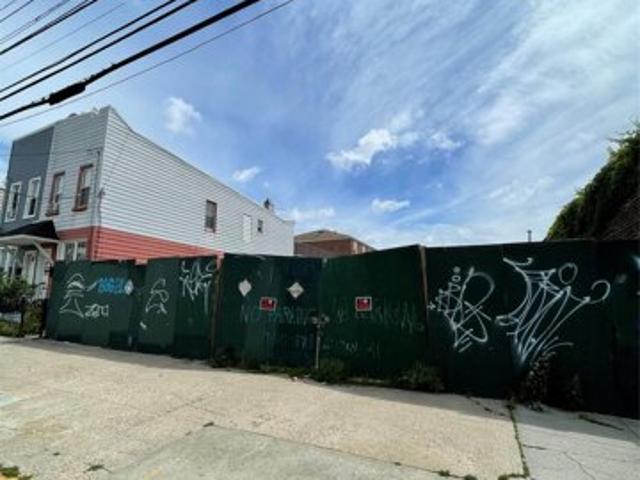 Land for sale in Maspeth Land for sale in Maspeth