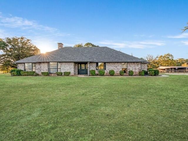 House for sale in Paris, Texas
