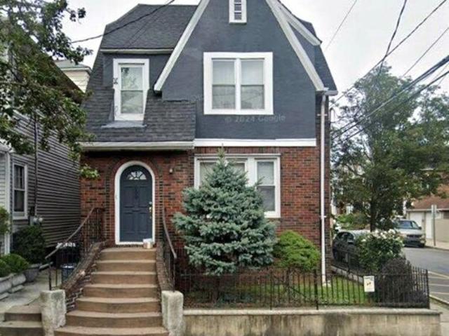 House for sale in Hudson, New Jersey