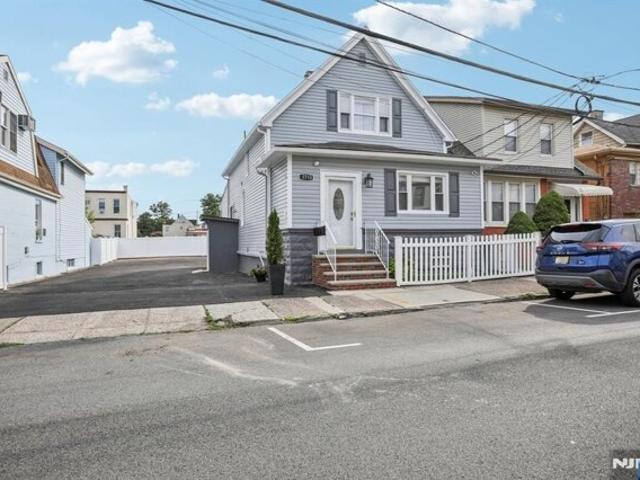 House for sale in North Bergen