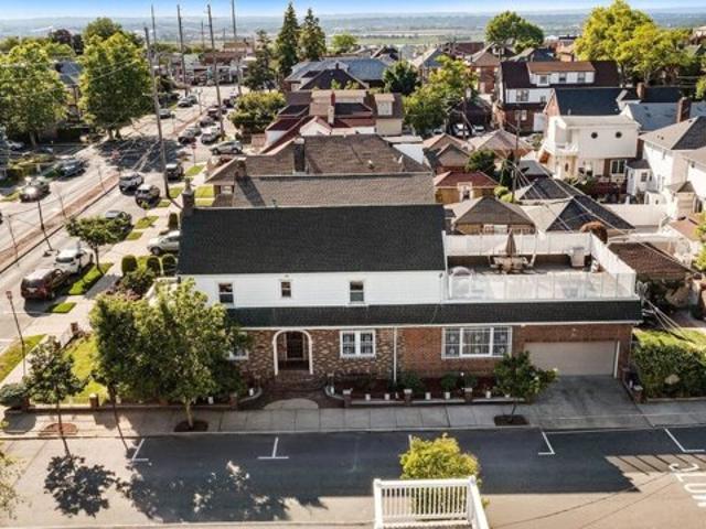 House for sale in Hudson, New Jersey