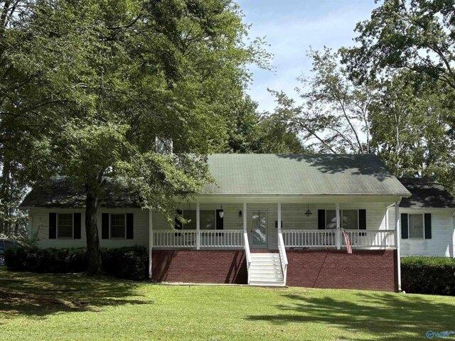 House for sale in Arab, Alabama