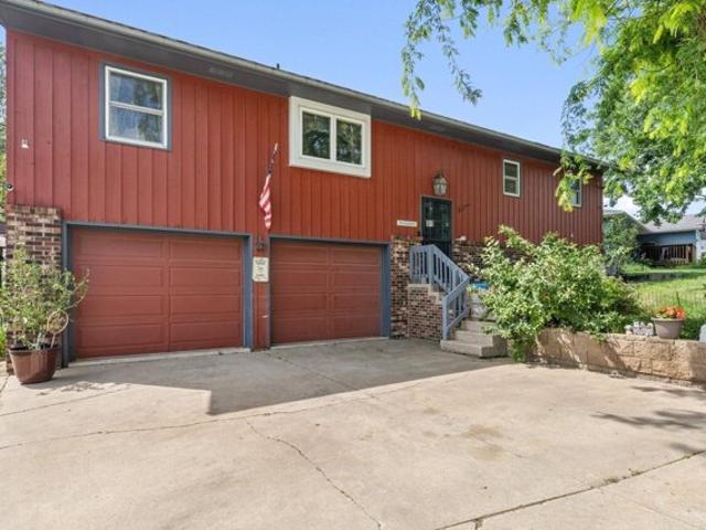 House for sale in Plainview