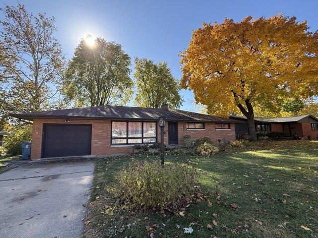 House for sale in Peru, Illinois