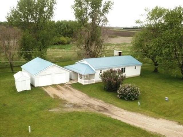 House for sale in Riceville