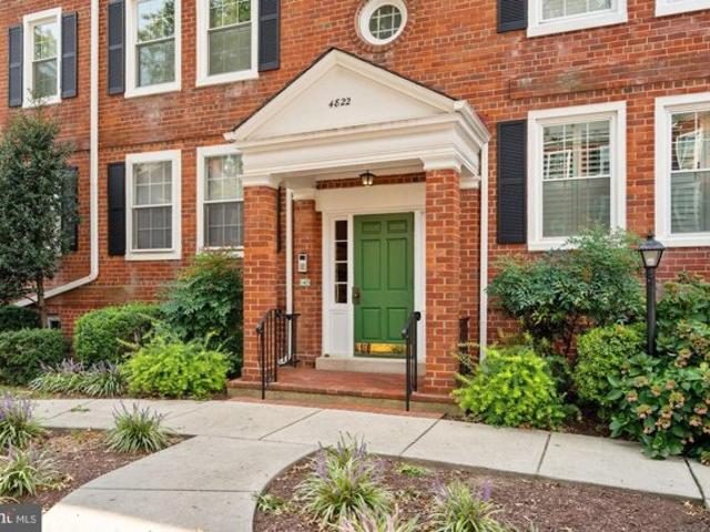 Condo for sale in Arlington