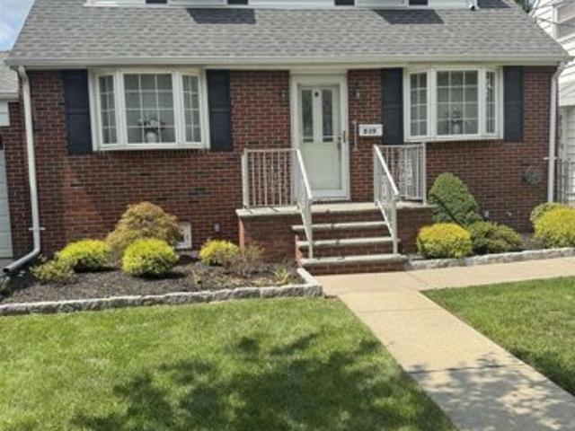House for sale in North End Business District, Secaucus