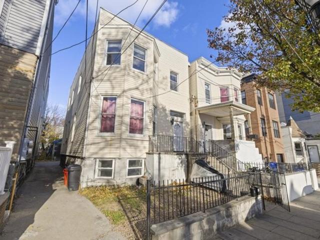 House for sale in Hudson, New Jersey