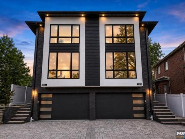 House for sale in Palisades Park, New Jersey