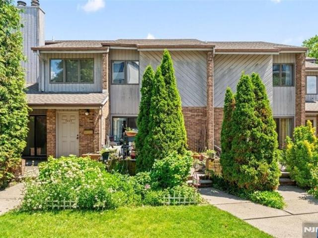 House for sale in Fort Lee, New Jersey