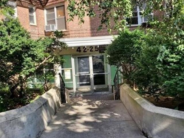 Condo for sale in Elmhurst