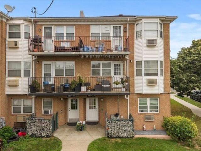 Condo for sale in Ozone Park