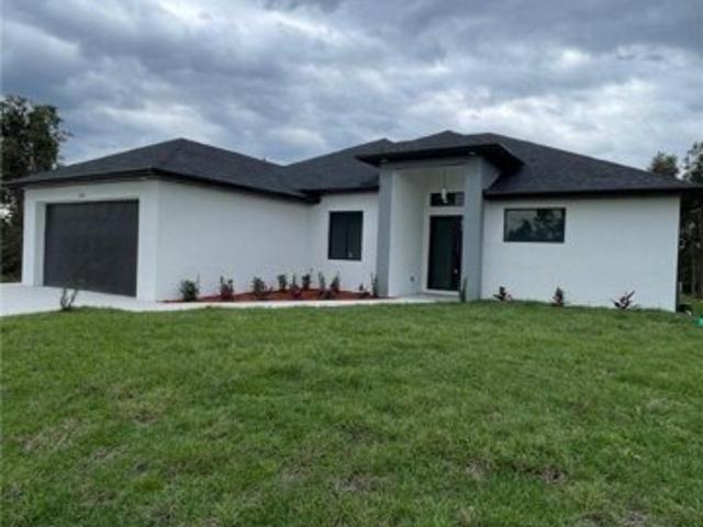 House for sale in Lee, Lehigh Acres
