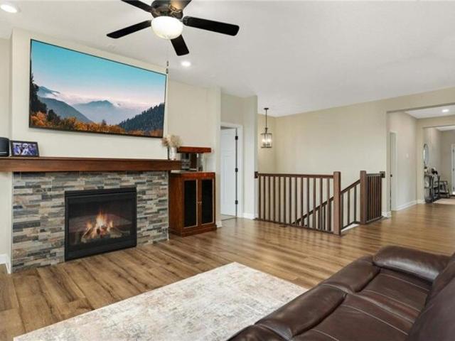 House for sale in Lakeville