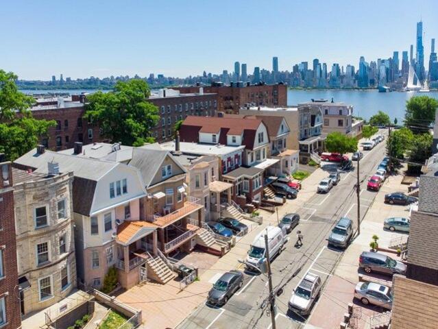 House for sale in Hudson, New Jersey