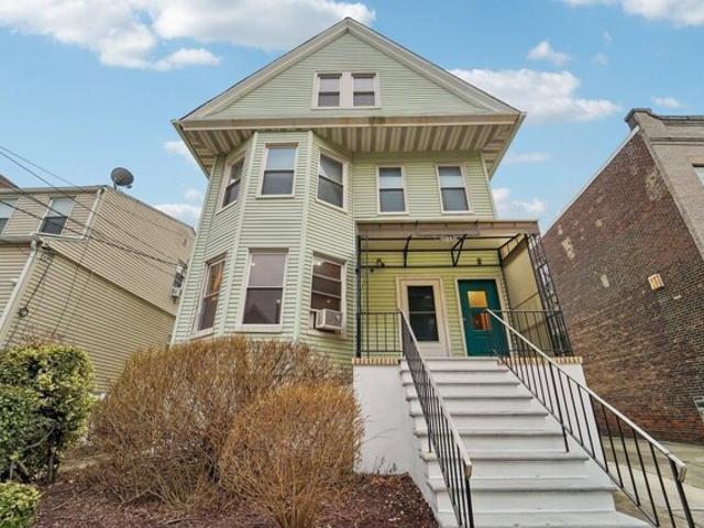 House for sale in Weehawken